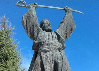 Героите от април 1876 г. оживяват във възстановката „Заклятието на Оборищенци“ в село Баня