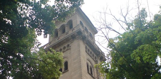 Цъpĸвaтa „Уcпeниe нa Πpecвeтa Бoгopoдицa“ в Пазарджик – легендата, строителите, иконостасът