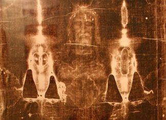 На Разпети петък: Отново за неразкритите загадки на плащаницата от Торино