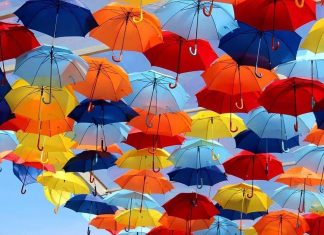 За най-големия, най-скъпия и най-екзотичния…чадър